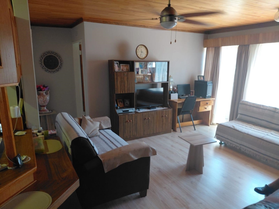 2 Bedroom Property for Sale in Pellissier Free State